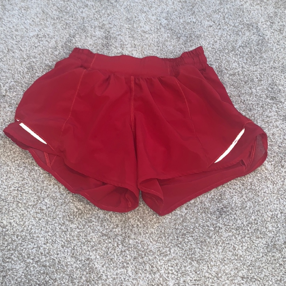 Lululemon Hotty Hot shorts